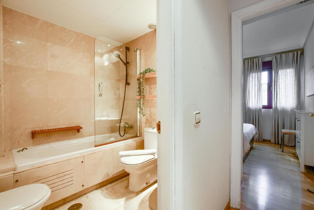 Apartamento En Chamberi Con Piscina - Lovely Apartment In The City Center With Swimming Pool Madrid Exterior photo