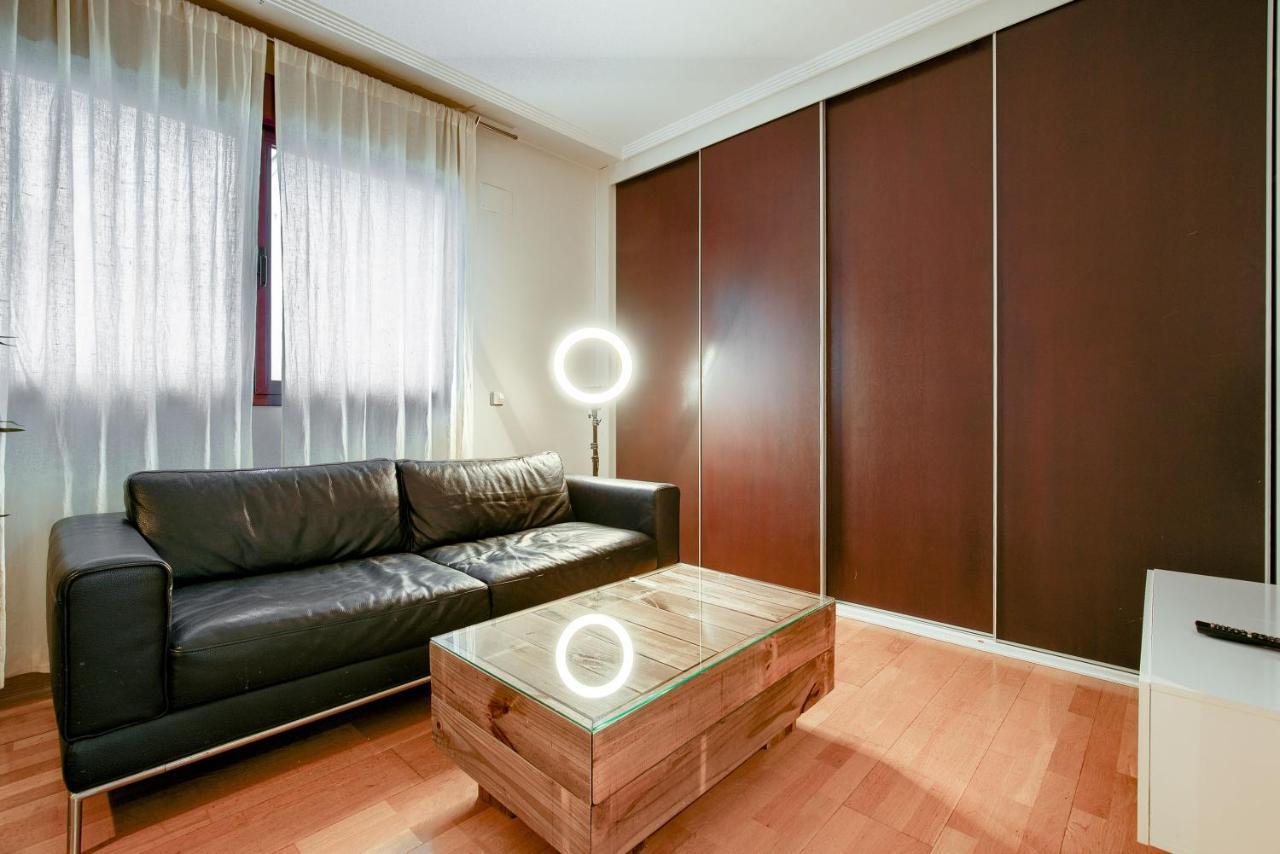 Apartamento En Chamberi Con Piscina - Lovely Apartment In The City Center With Swimming Pool Madrid Exterior photo